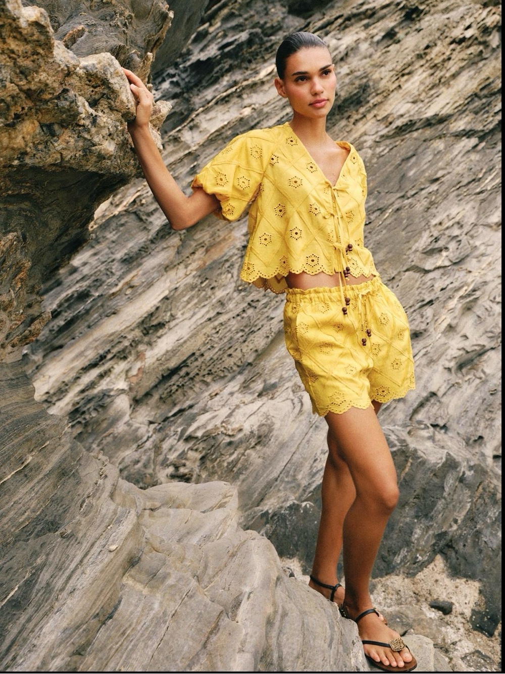 Zara Yellow Embroidered Eyelet Women’s Top Shirt Blouse XL - SOLD OUT